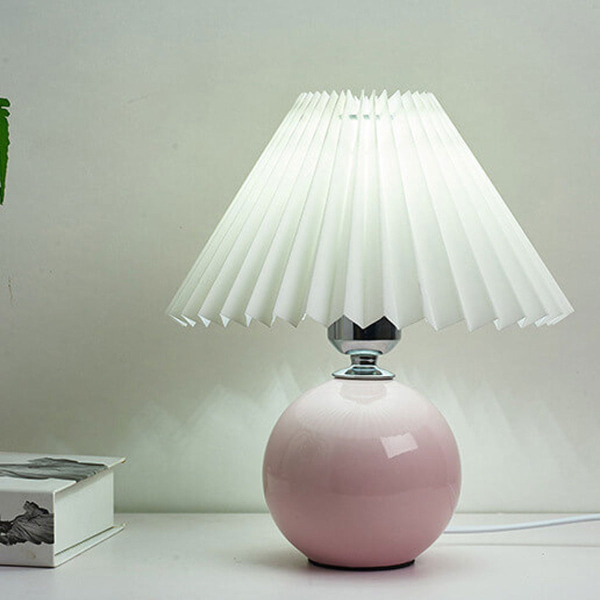 Nordic Minimalist Pleated Table Lamp